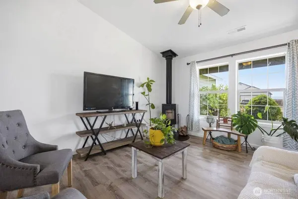 3807 Milagro Dr, Pasco, WA 99301