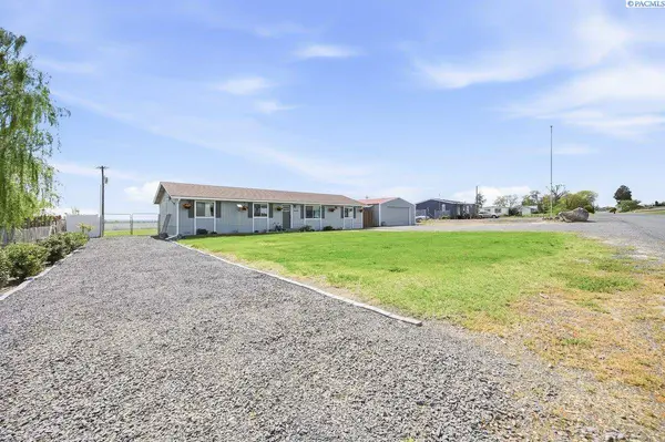 46505 W Paterson Ave, Paterson, WA 99345