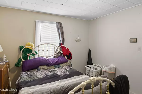 1221 Clinton Street, Carthage, MO 64836