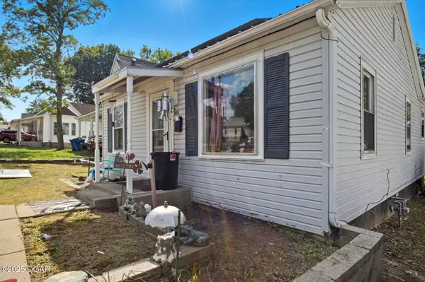 1221 Clinton Street, Carthage, MO 64836