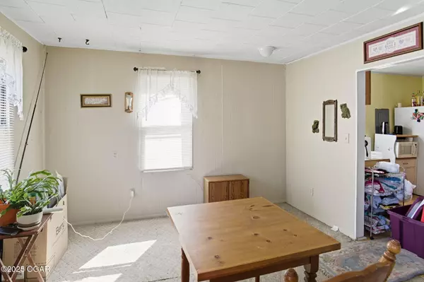 1221 Clinton Street, Carthage, MO 64836