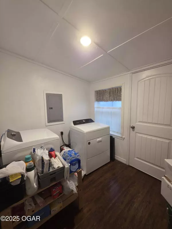 1729 S Indiana Avenue, Joplin, MO 64804