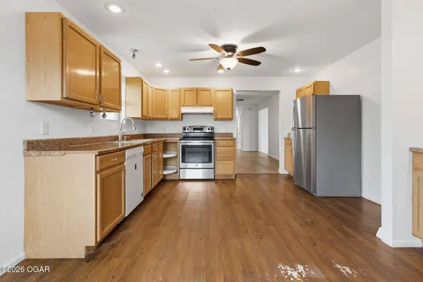 2527 S Illinois Avenue, Joplin, MO 64804