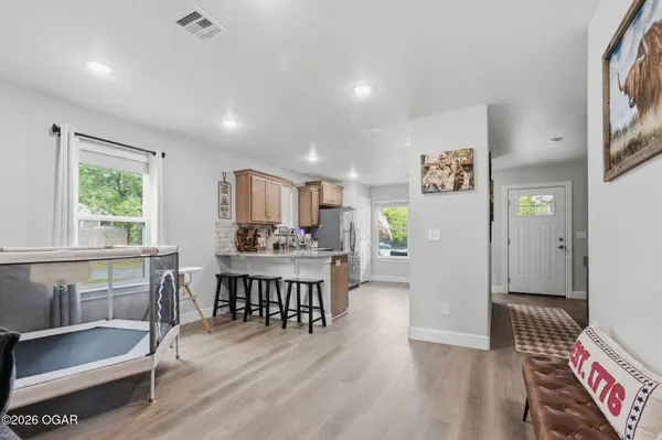 334 N Walnut Avenue, Joplin, MO 64801