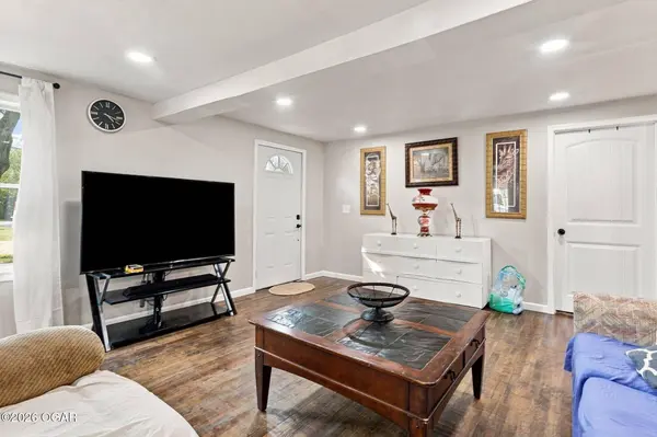 623 S Center Street, Granby, MO 64844