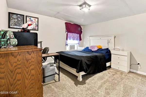 623 S Center Street, Granby, MO 64844