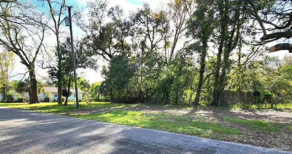 1121 W Scott St, Pensacola, FL 32501