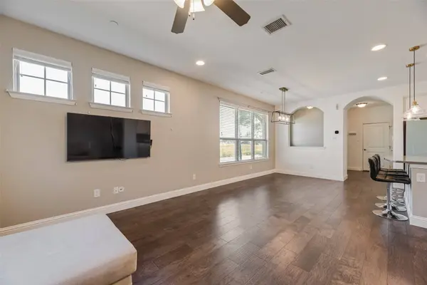 4670I Rhett LN #I, Carrollton, TX 75010