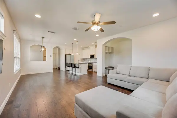 4670I Rhett LN #I, Carrollton, TX 75010