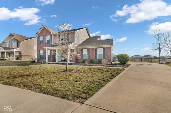 7185 Laredo DR, Mccordsville, IN 46055