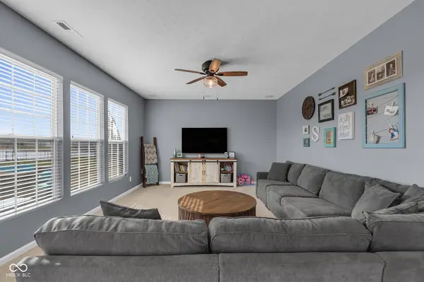 7185 Laredo DR, Mccordsville, IN 46055
