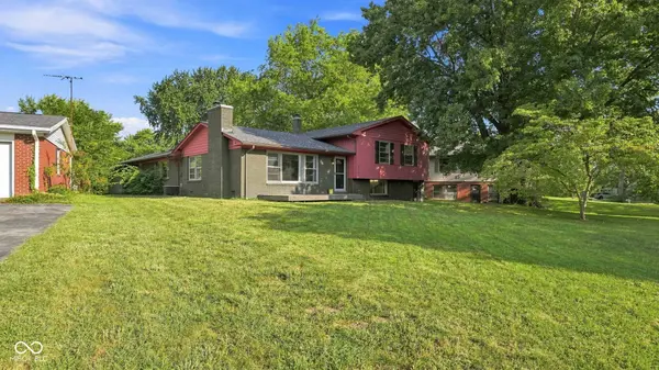 2700 Redbud LN, Anderson, IN 46011
