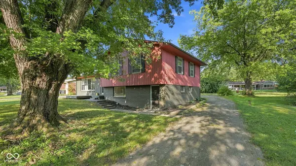 2700 Redbud LN, Anderson, IN 46011