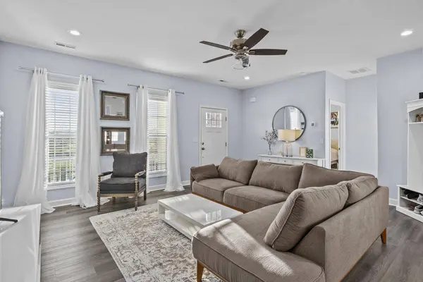 104 Woods Point Circle, Georgetown, KY 40324
