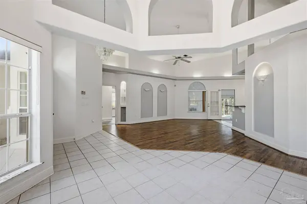 3139 Marcus Pointe Blvd, Pensacola, FL 32505