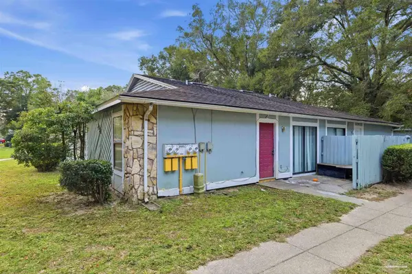 6832 Tiki Ln, Pensacola, FL 32503