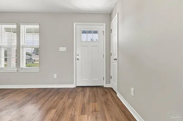 3017 Berwick St, Pensacola, FL 32503