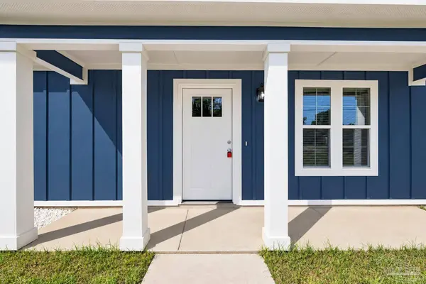 3017 Berwick St, Pensacola, FL 32503