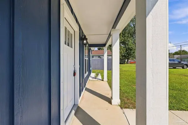 3017 Berwick St, Pensacola, FL 32503