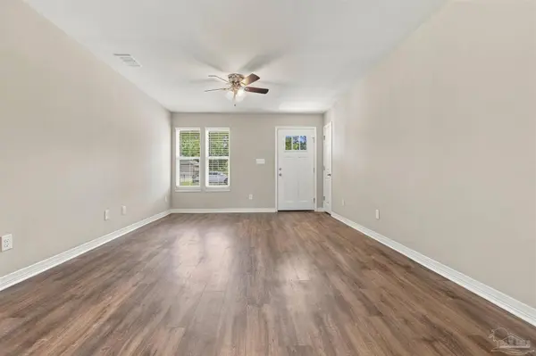 3017 Berwick St, Pensacola, FL 32503