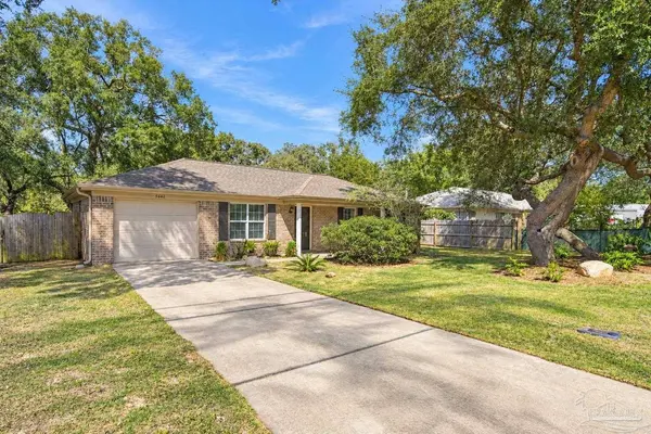 5640 Government Dr, Gulf Breeze, FL 32563
