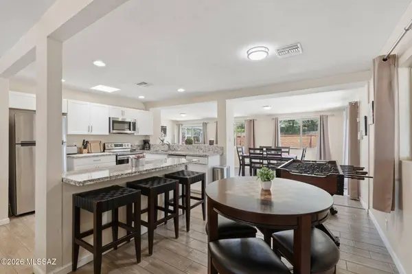 221 S Tucson Blvd, Tucson, AZ 85716