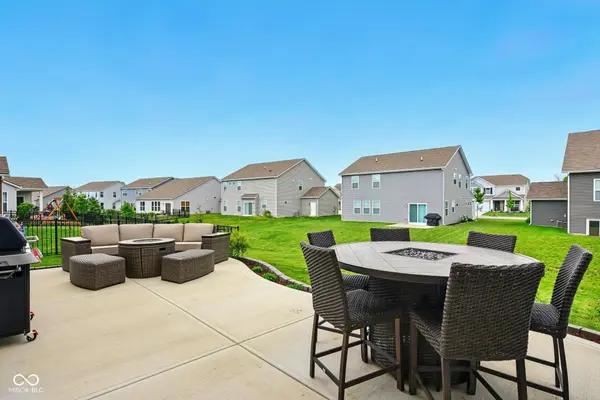 4367 Homestead DR, Whitestown, IN 46075