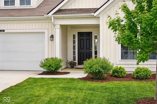 4367 Homestead DR, Whitestown, IN 46075