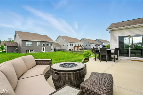 4367 Homestead DR, Whitestown, IN 46075