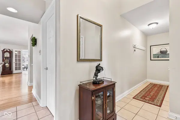 1482 Waterford DR, Zionsville, IN 46077