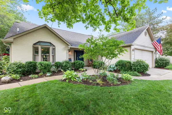 1482 Waterford DR, Zionsville, IN 46077