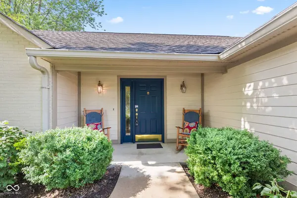 1482 Waterford DR, Zionsville, IN 46077