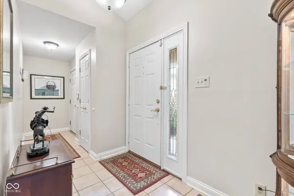 1482 Waterford DR, Zionsville, IN 46077