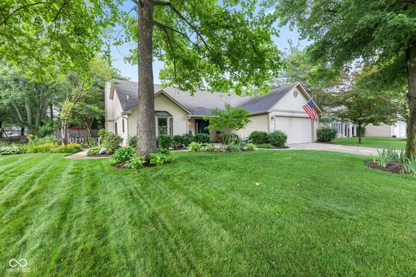 1482 Waterford DR, Zionsville, IN 46077