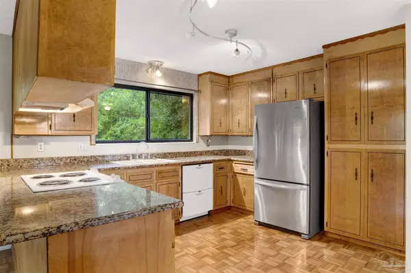 3335 Pursell Ln, Pensacola, FL 32526