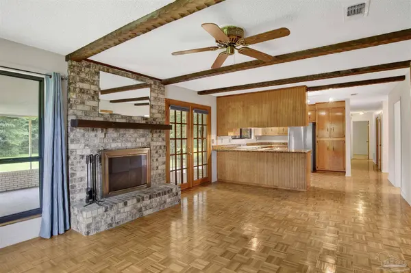 3335 Pursell Ln, Pensacola, FL 32526