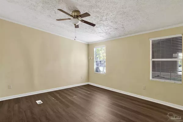 6622 Frank Reeder Rd, Pensacola, FL 32526