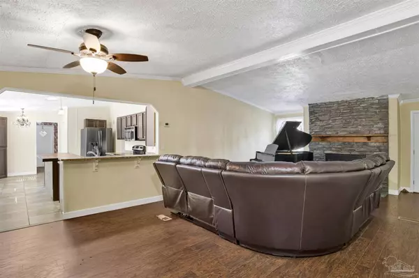 6622 Frank Reeder Rd, Pensacola, FL 32526