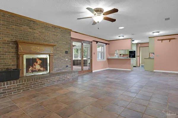 3338 Pursell Ln, Pensacola, FL 32526