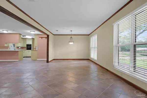 3338 Pursell Ln, Pensacola, FL 32526