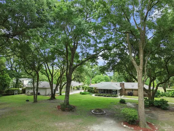 3338 Pursell Ln, Pensacola, FL 32526