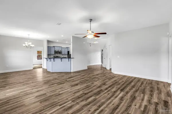 5686 Midfielder Dr, Pensacola, FL 32526
