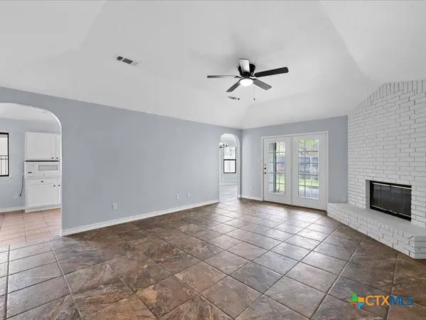 3705 Basset DR, Killeen, TX 76543