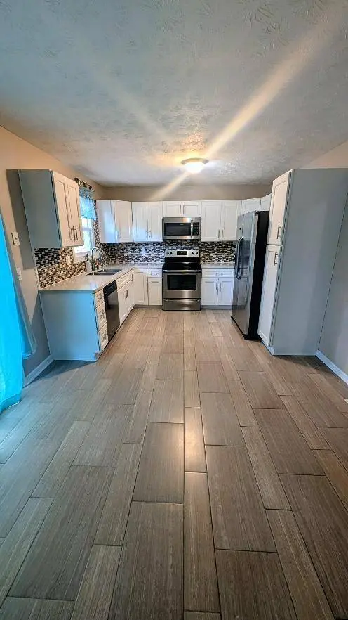3540 Sundart Drive, Lexington, KY 40517