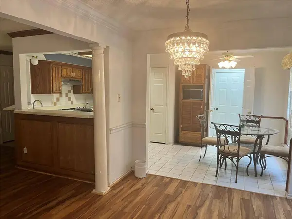 7640 Grassland Drive, Fort Worth, TX 76133