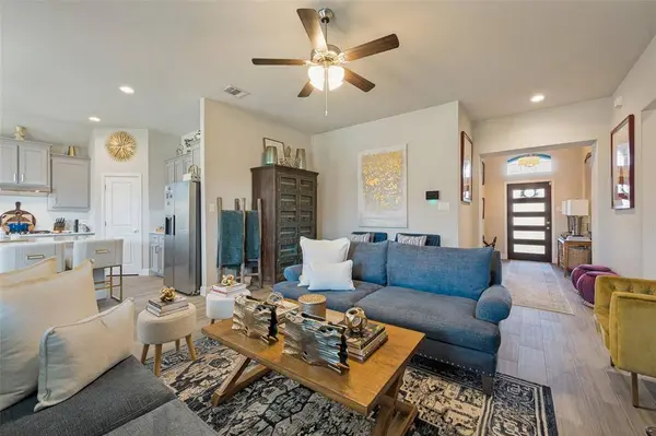 1117 Silver Oak Drive, Mansfield, TX 76063