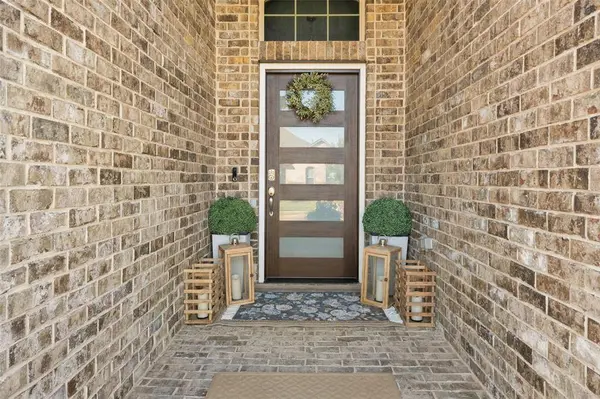 1117 Silver Oak Drive, Mansfield, TX 76063