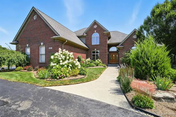 4611 Dunbar Court, Oakland Twp, MI 48306