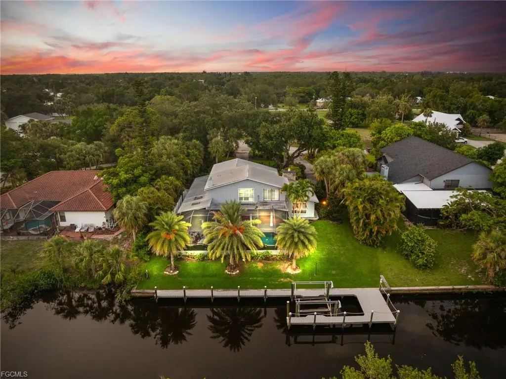 3998 Hidden Acres Cir, North Fort Myers, FL 33903