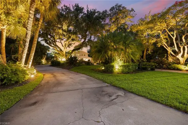 3998 Hidden Acres Cir, North Fort Myers, FL 33903